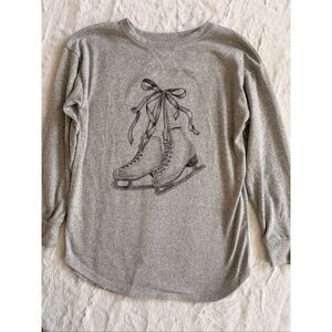 SO Ice Skates Graphic Top Girls Size L 10/12 Gray Long Sleeve Shirt